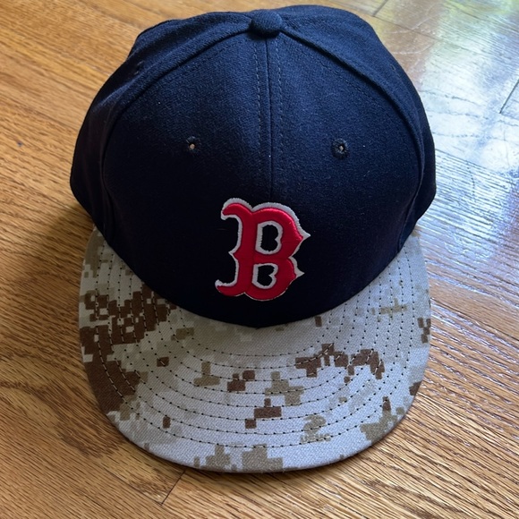 New Era Other - Vintage Boston Red Sox baseball hat, top blue rim is in camouflage colors